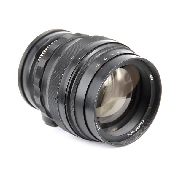 Helios 40-2 85mm f/1.5 Vintage Soviet Lens M42 Mount Ultra-Fast Portrait Lens - Swirly Bokeh, Manual Focus - DSLR / Mirrorless Compatible